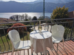 Aurora Suite apartment Pettenasco